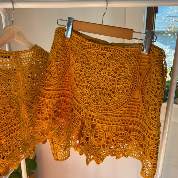 Two Piece Boutique Set - Picture 3 of 3